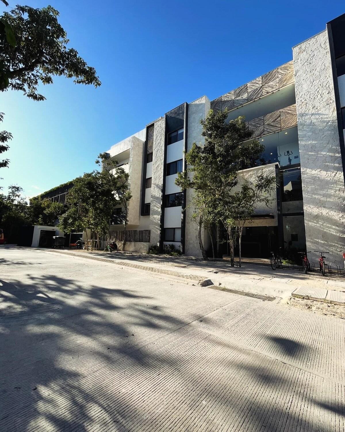 2 Bedrooms 10 Minutes To The Apartment